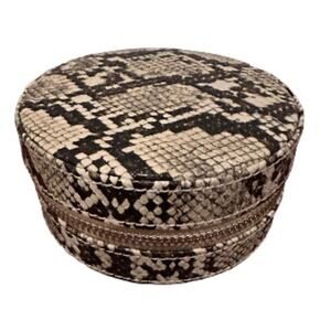 Wolf Designs Round Zip Faux Leather Animal Print Travel Jewelry Case NWT